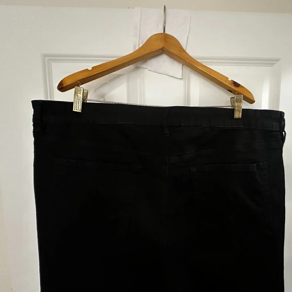 LOFT Plus Black Skinny Jeans w/ Zipper Details | Size 22 NWOT - Picture 4 of 11